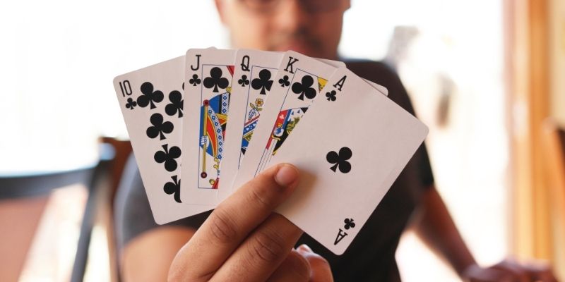những câu thần chú linh nghiệm nhất khi đánh bài