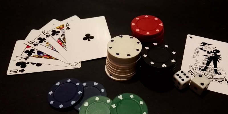cách chọn bộ bài tây